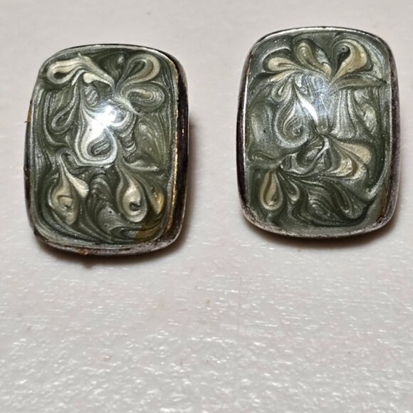 Vintage KC Clip On Earrings Gray Shimmering Enamel Silver Tone 14 - Picture 1 of 2